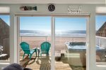 The Lookout, Gorgeous Beachfront Views & Private Hot Tub